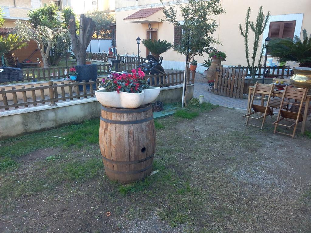 Bed and Breakfast Il Casaletto Di Laura Fiumicino Esterno foto